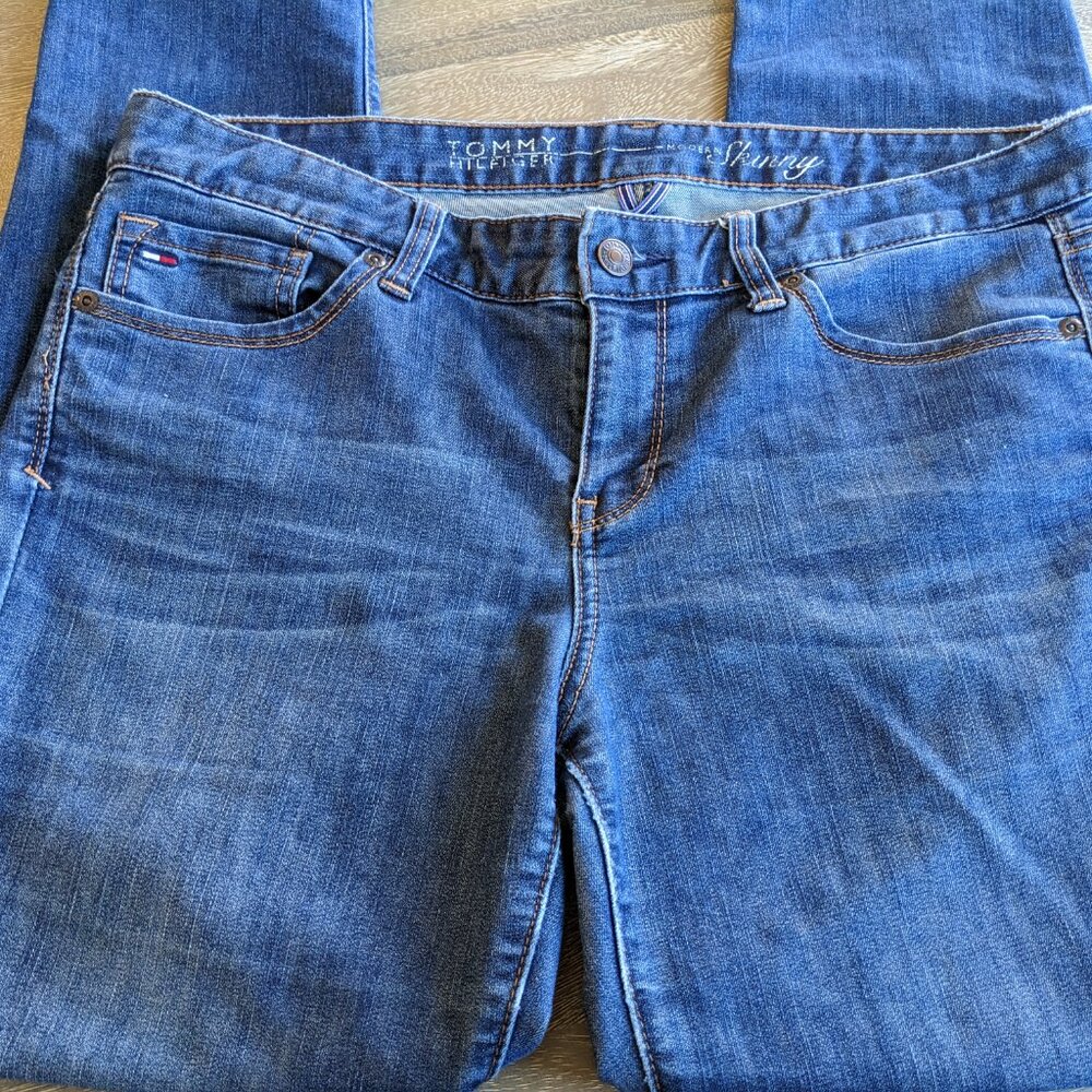 Tommy Hilfinger Modern Skinny Medium Wash Distressed Denim Blue Jeans, Size W32